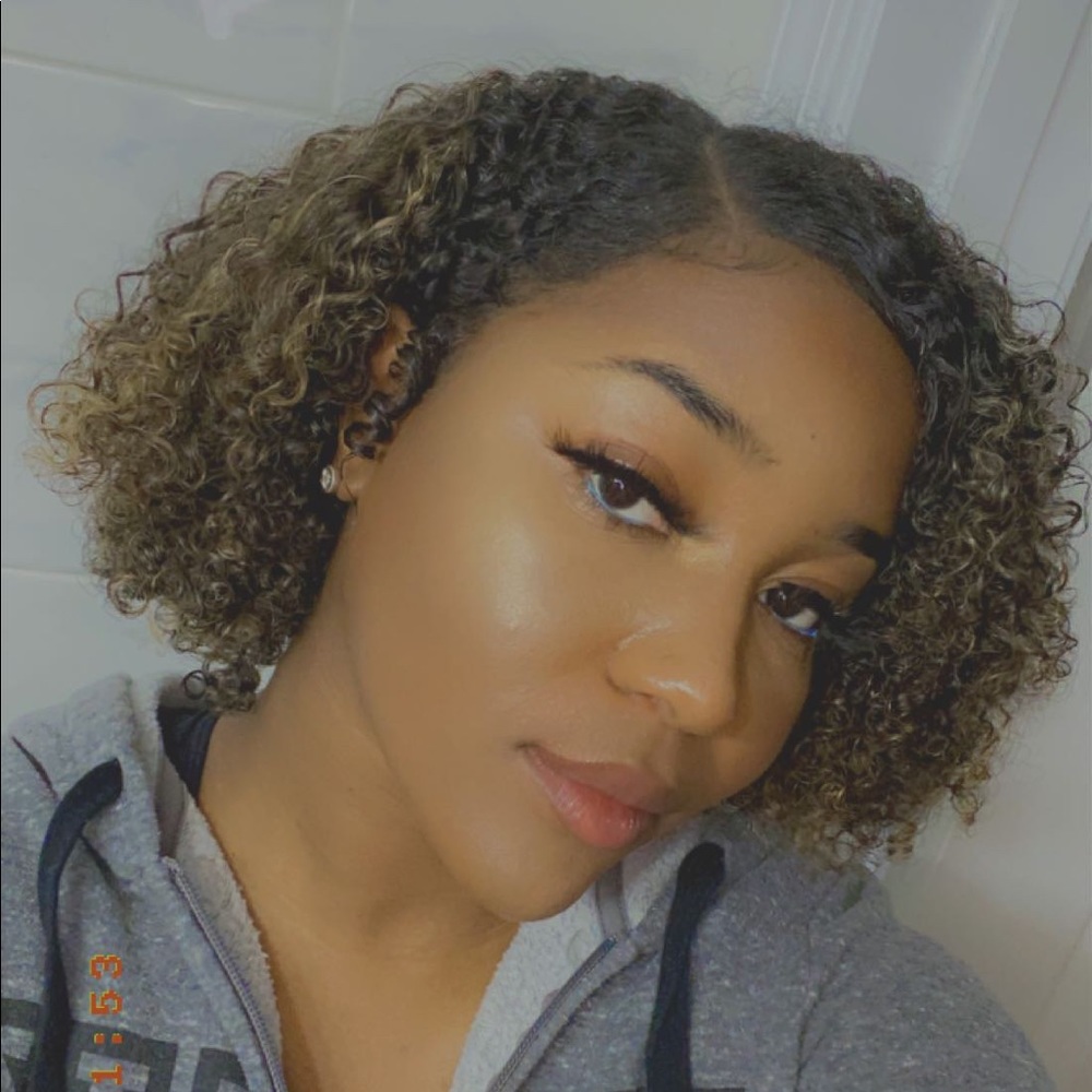 Meet your Posher, Donea